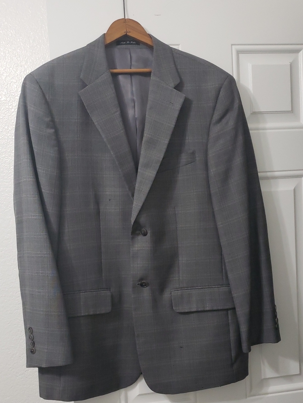 Men's Claiborne Size 36R Gray Plaid Suit Jacket Blazer Made In India
